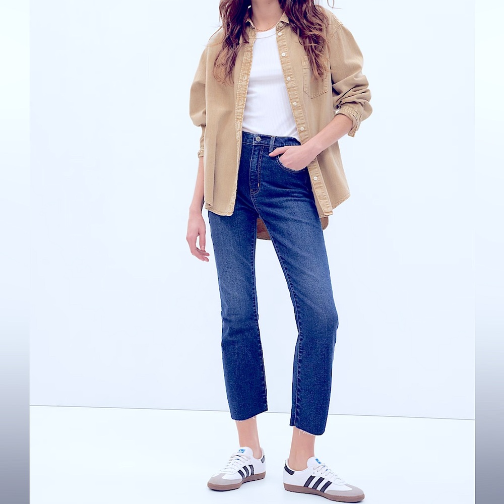 GAP NWT women’s High Rise Kick Fit Jeans